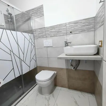 4 With 4 Private Bathrooms Apartment Sassari
