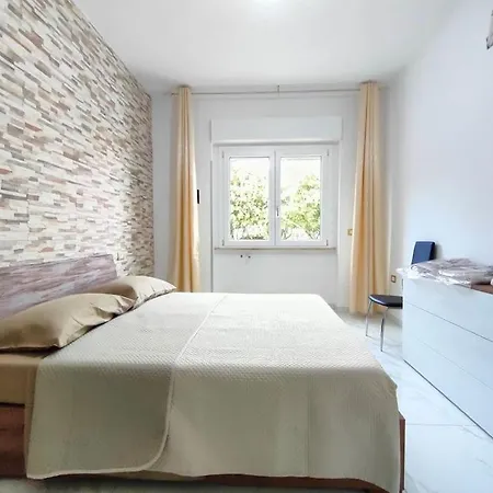 4 With 4 Private Bathrooms Apartment Sassari