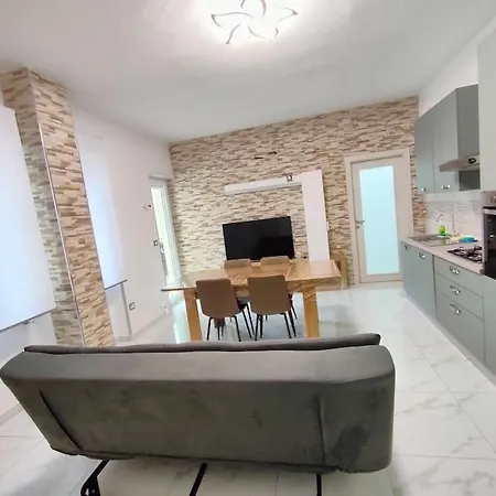 4 With 4 Private Bathrooms * Sassari