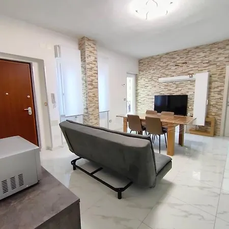 4 With 4 Private Bathrooms Sassari