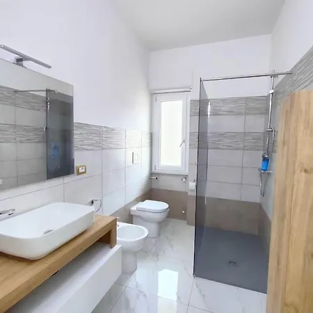 4 With 4 Private Bathrooms Sassari