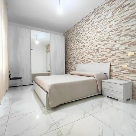 4 With 4 Private Bathrooms Sassari
