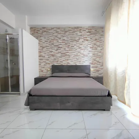 4 With 4 Private Bathrooms Sassari